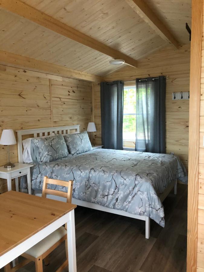 Les Chalets De La Colline Inc Baie-Sainte-Catherine Luaran gambar