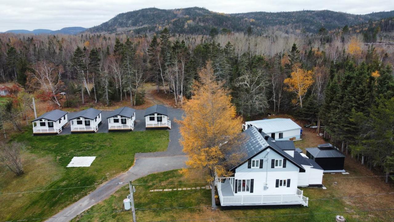 Les Chalets De La Colline Inc Baie-Sainte-Catherine Luaran gambar